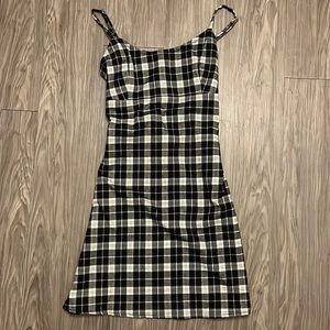 BRANDY MELVILLE plaid dress!